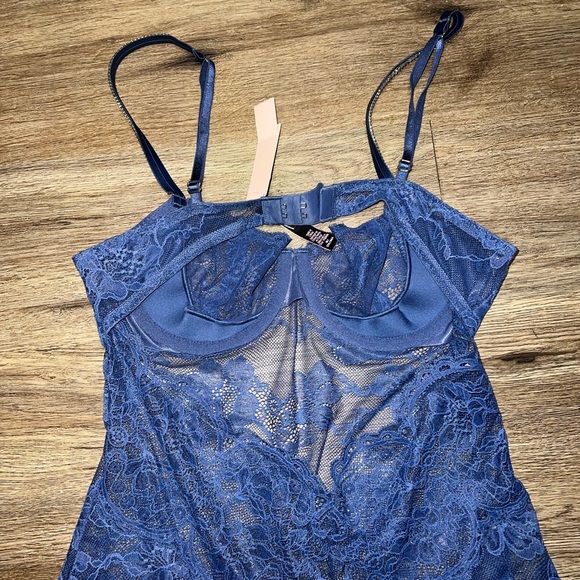 NWT Victoria’s Secret Lace Shine Strap Lingerie - Picture 6 of 7